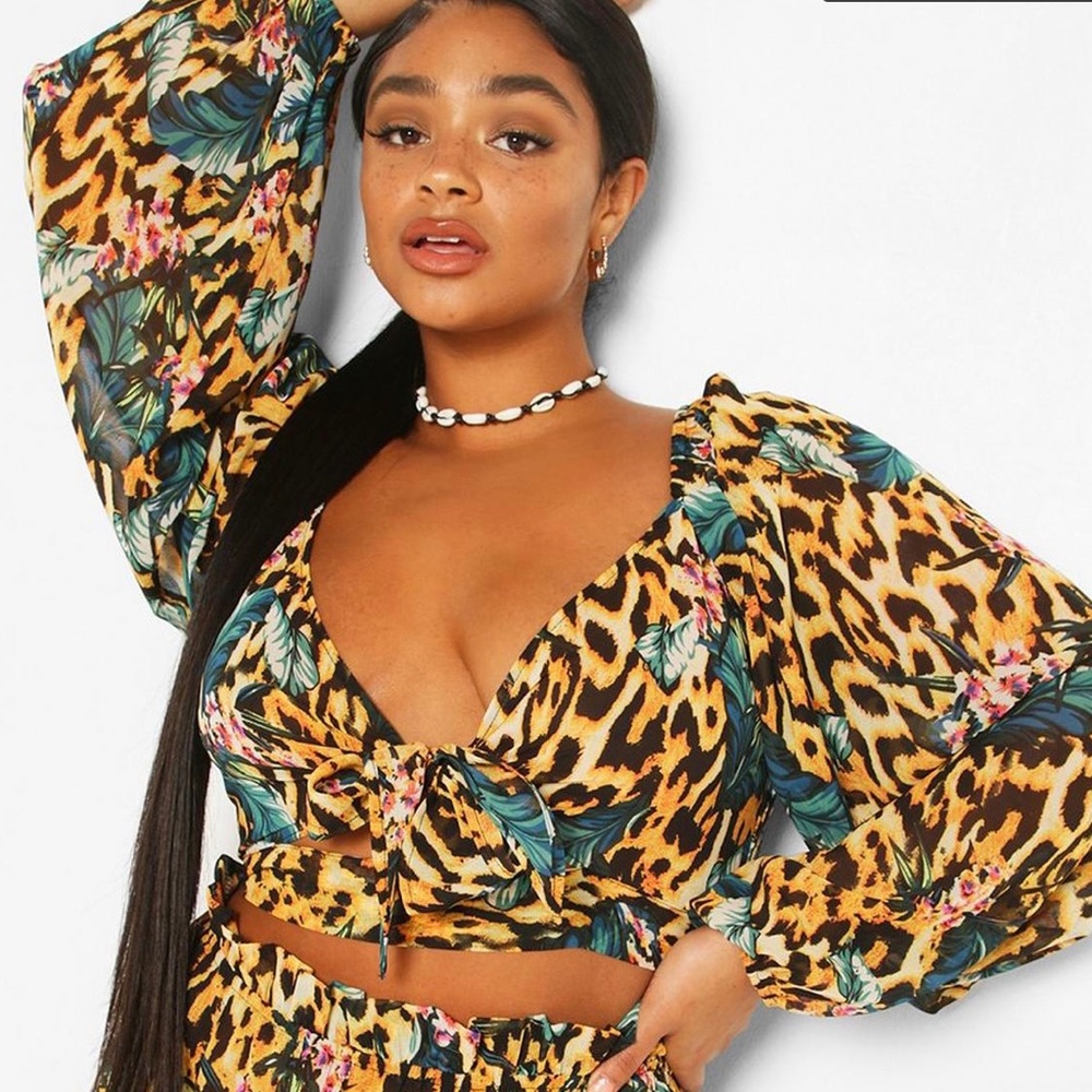 Plus Size Tropical Leopard Print Tie Front Crop Top Size 16 NWT